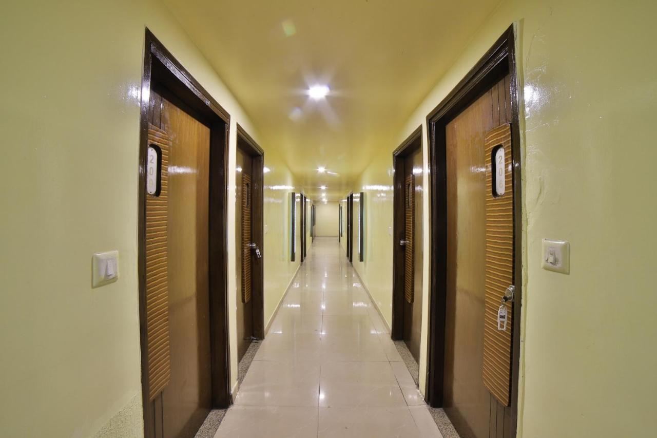 Capital O Kalash Residency Ahmedabad Luaran gambar