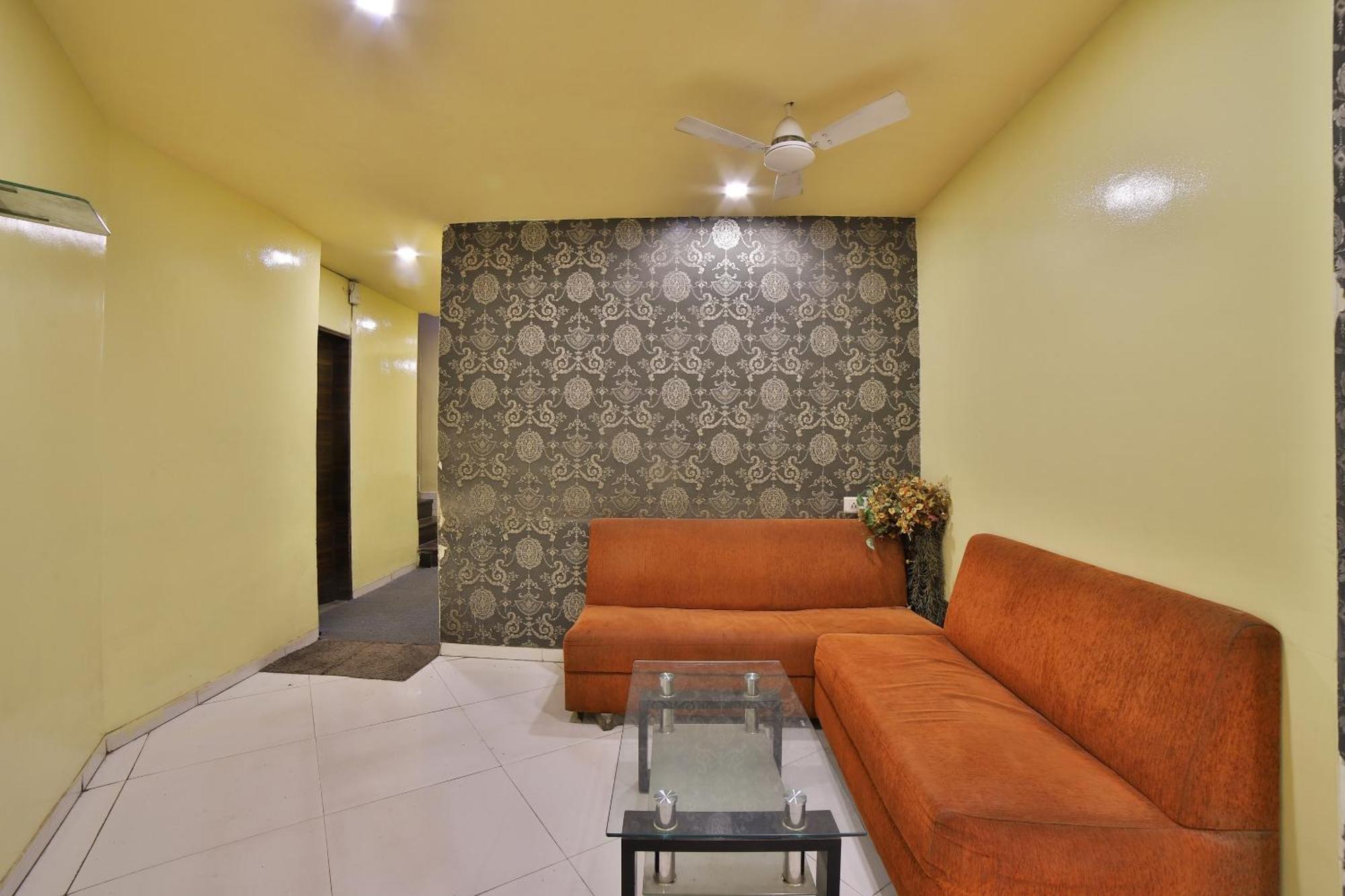 Capital O Kalash Residency Ahmedabad Luaran gambar