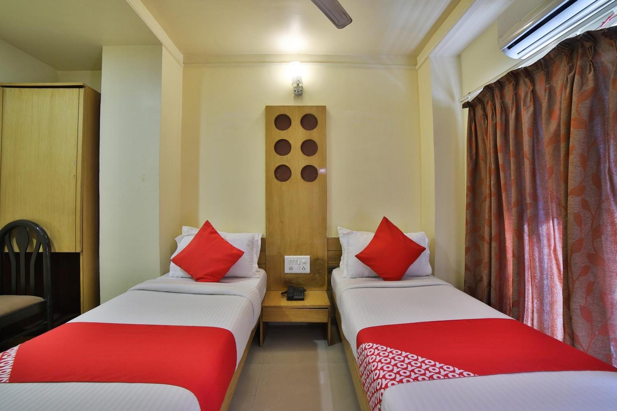 Capital O Kalash Residency Ahmedabad Luaran gambar