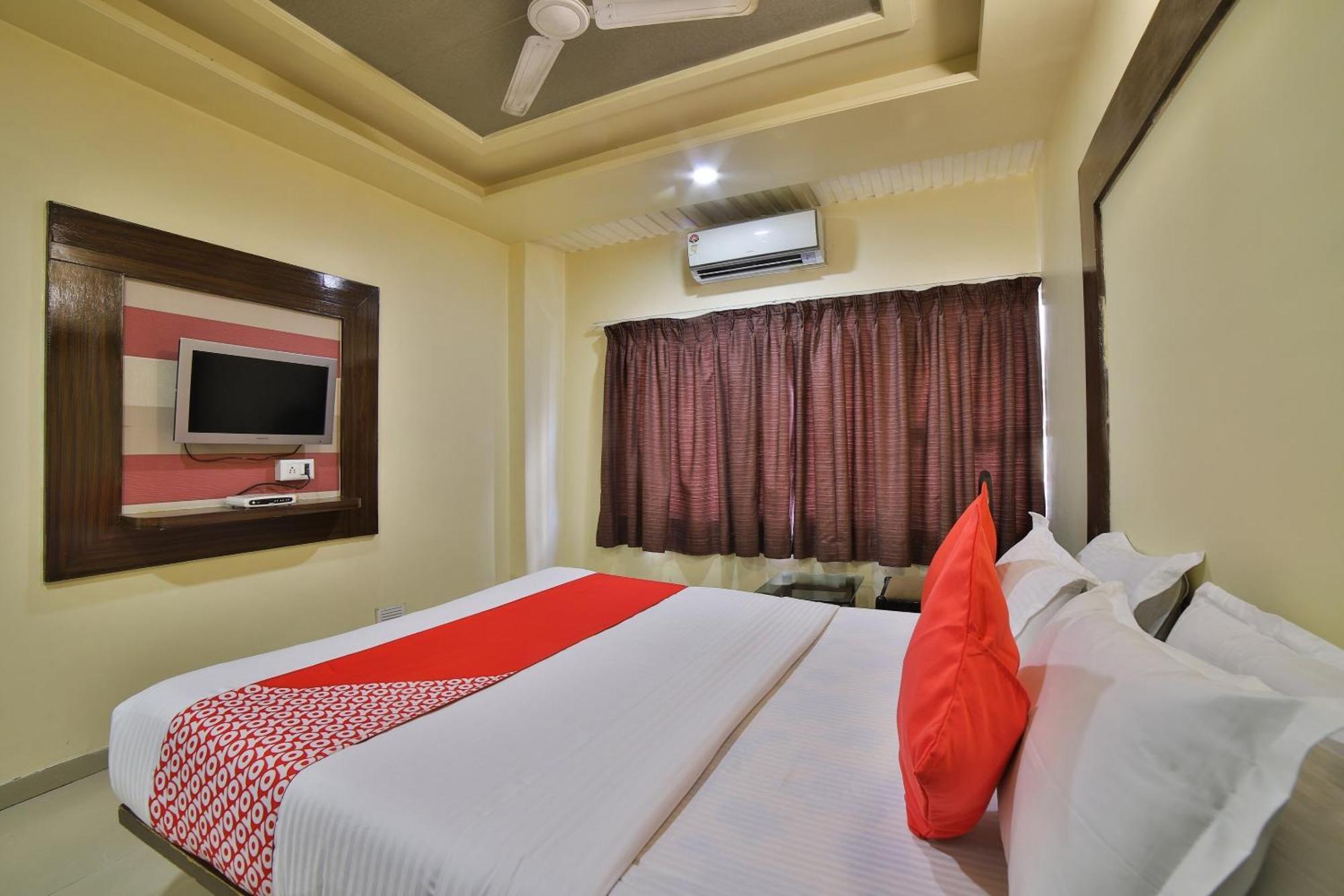 Capital O Kalash Residency Ahmedabad Luaran gambar